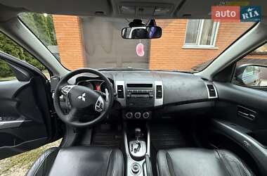 Внедорожник / Кроссовер Mitsubishi Outlander 2008 в 