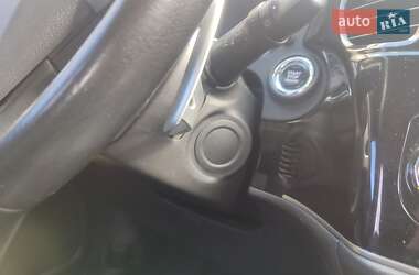 Внедорожник / Кроссовер Mitsubishi Outlander 2013 в 