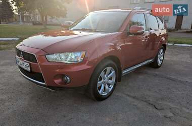 Внедорожник / Кроссовер Mitsubishi Outlander 2010 в 