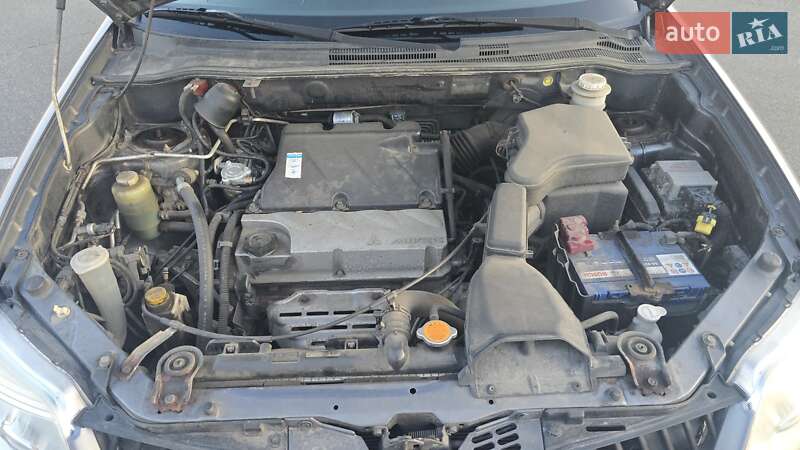 Внедорожник / Кроссовер Mitsubishi Outlander 2007 в Киеве