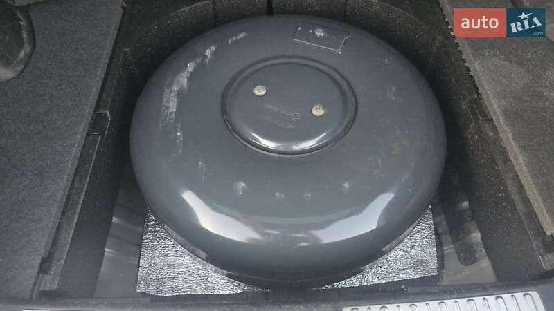 Внедорожник / Кроссовер Mitsubishi Outlander 2007 в Киеве