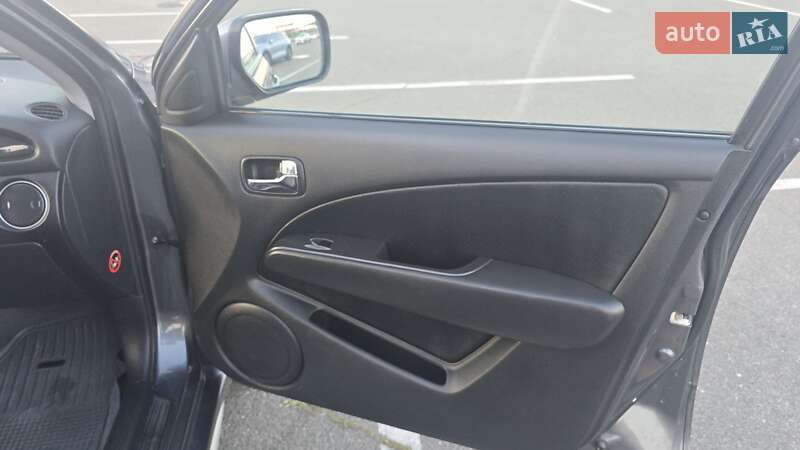 Внедорожник / Кроссовер Mitsubishi Outlander 2007 в Киеве