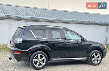 Внедорожник / Кроссовер Mitsubishi Outlander 2011 в 