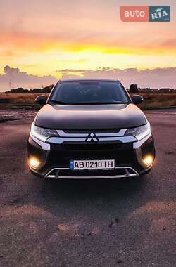Внедорожник / Кроссовер Mitsubishi Outlander 2021 в Виннице