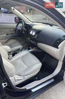 Позашляховик / Кросовер Mitsubishi Outlander 2008 в 