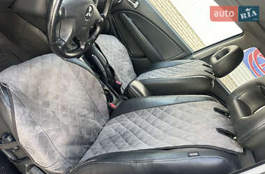 Внедорожник / Кроссовер Mitsubishi Outlander 2004 в 