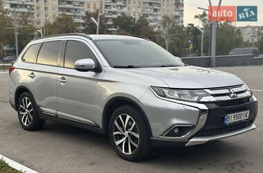 Внедорожник / Кроссовер Mitsubishi Outlander 2015 в Харькове