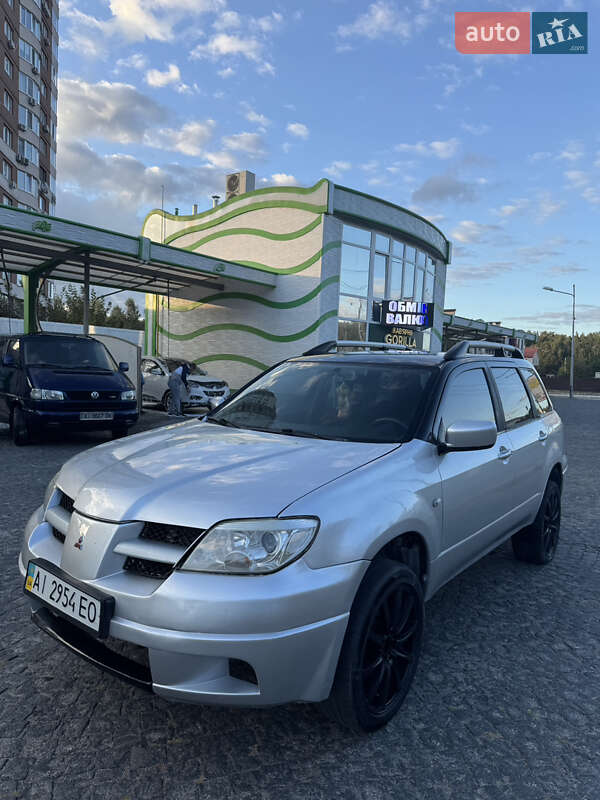 Внедорожник / Кроссовер Mitsubishi Outlander 2006 в Броварах