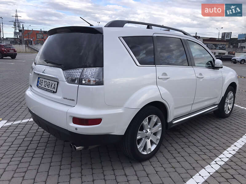 Внедорожник / Кроссовер Mitsubishi Outlander 2011 в Черновцах