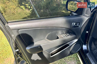 Внедорожник / Кроссовер Mitsubishi Outlander 2008 в 