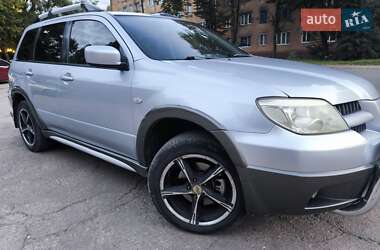 Внедорожник / Кроссовер Mitsubishi Outlander 2006 в 