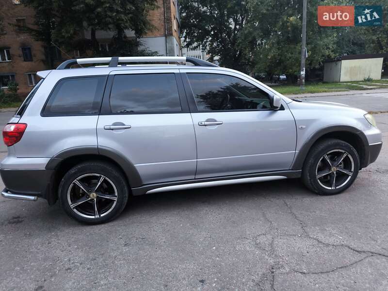 Внедорожник / Кроссовер Mitsubishi Outlander 2006 в Чернигове фото 7 Внедорожник / Кроссовер Mitsubishi Outlander 2006 в Чернигове