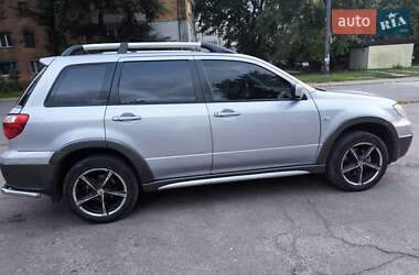Внедорожник / Кроссовер Mitsubishi Outlander 2006 в 