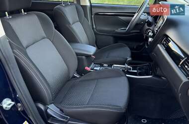 Внедорожник / Кроссовер Mitsubishi Outlander 2020 в 
