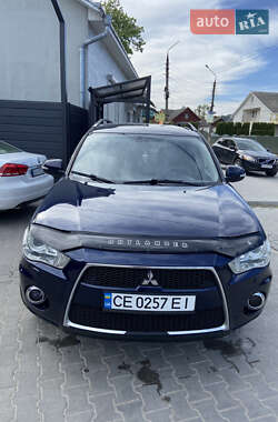 Внедорожник / Кроссовер Mitsubishi Outlander 2011 в 