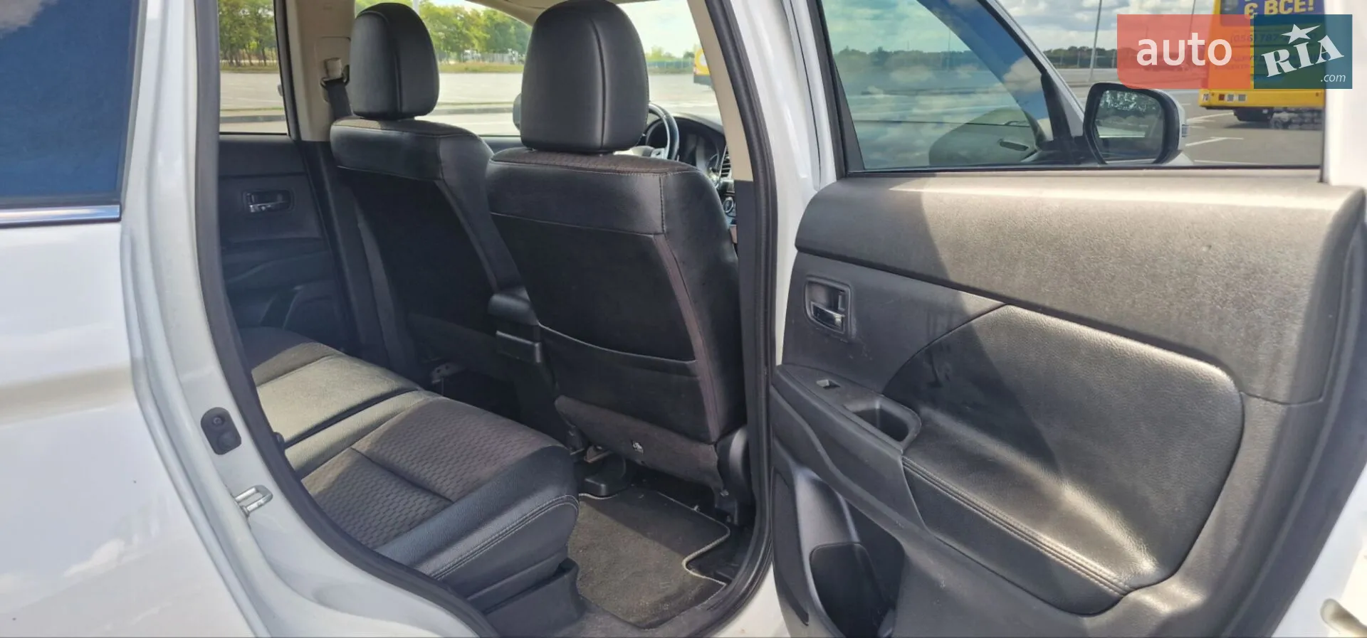 2014 Mitsubishi Outlander - мініатюра 13