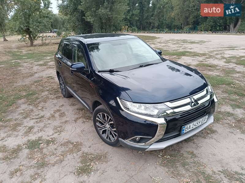 Позашляховик / Кросовер Mitsubishi Outlander 2015 в Кропивницькому