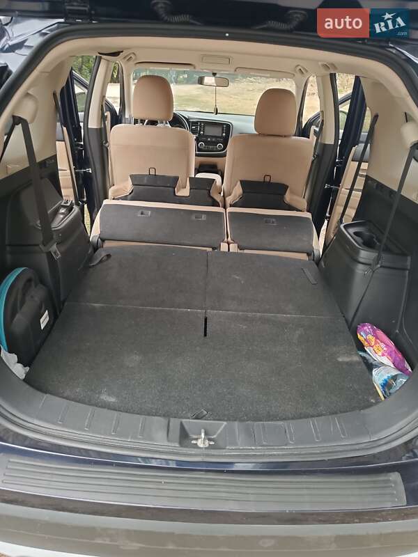 Позашляховик / Кросовер Mitsubishi Outlander 2015 в Кропивницькому