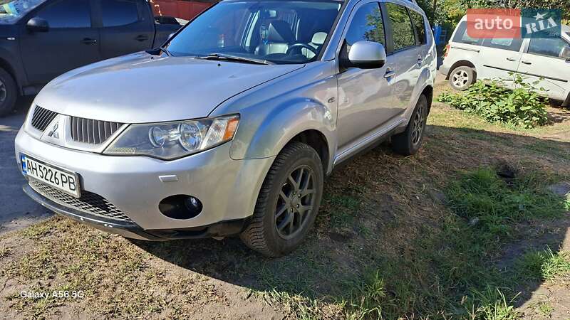 Mitsubishi Outlander 2008