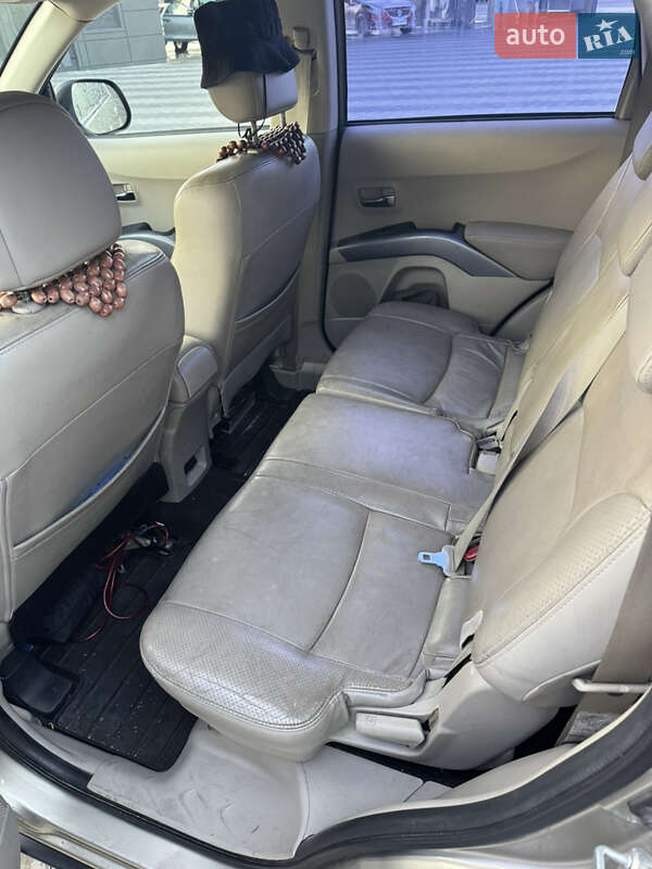 Внедорожник / Кроссовер Mitsubishi Outlander 2008 в Киеве фото 9 Внедорожник / Кроссовер Mitsubishi Outlander 2008 в Киеве