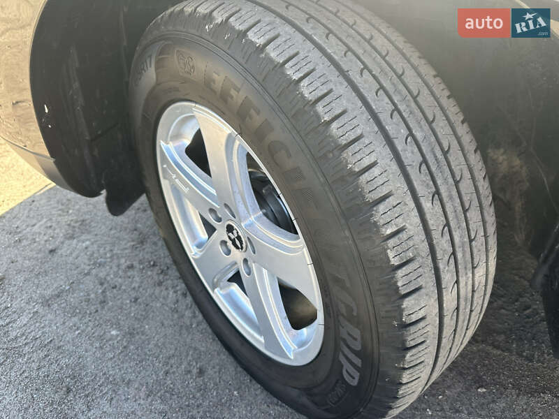 Позашляховик / Кросовер Mitsubishi Outlander 2009 в Ніжині