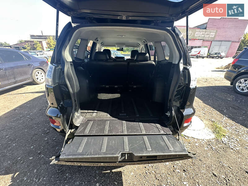 Позашляховик / Кросовер Mitsubishi Outlander 2009 в Ніжині
