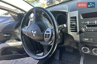 Внедорожник / Кроссовер Mitsubishi Outlander 2009 в 