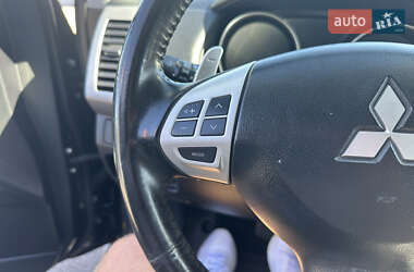 Внедорожник / Кроссовер Mitsubishi Outlander 2009 в 