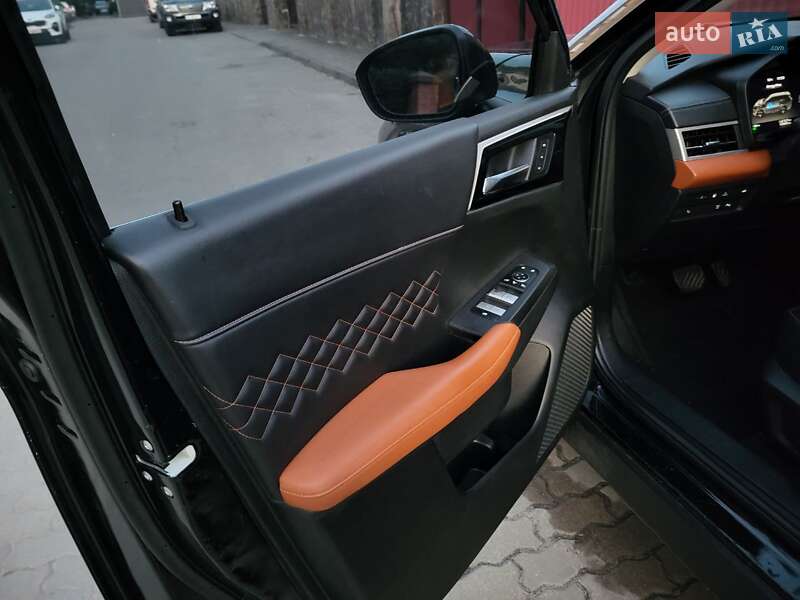 Позашляховик / Кросовер Mitsubishi Outlander 2022 в Львові