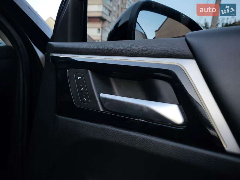 Позашляховик / Кросовер Mitsubishi Outlander 2022 в Львові