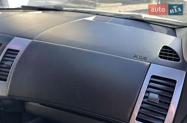 Внедорожник / Кроссовер Mitsubishi Outlander 2010 в 