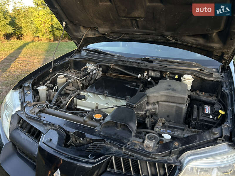 Позашляховик / Кросовер Mitsubishi Outlander 2006 в Чорнобаї