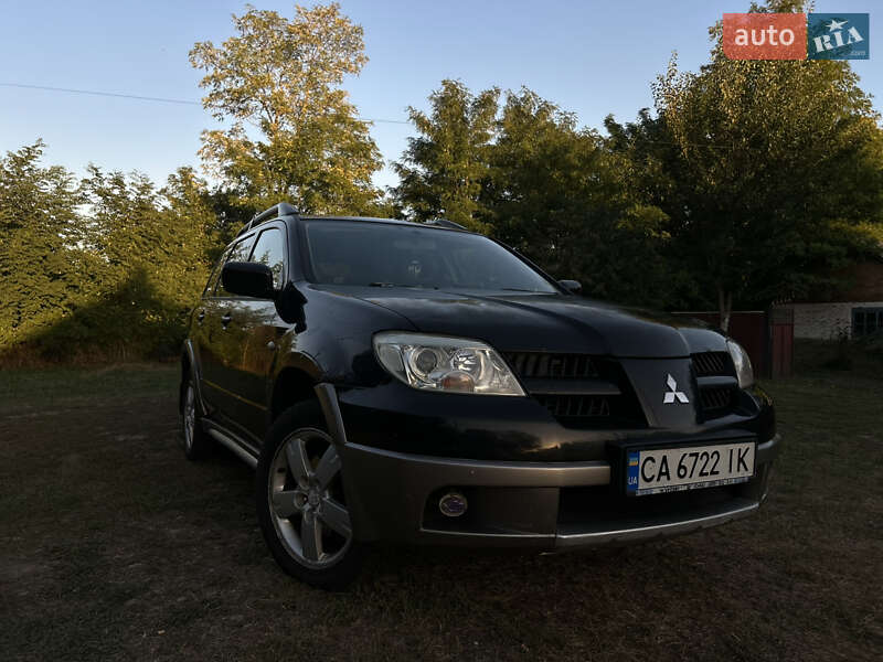 Позашляховик / Кросовер Mitsubishi Outlander 2006 в Чорнобаї