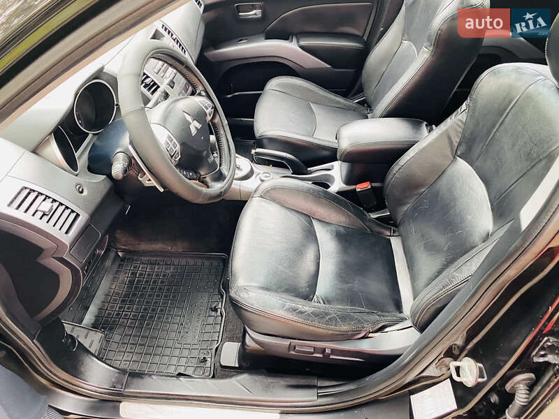 Позашляховик / Кросовер Mitsubishi Outlander 2008 в Харкові