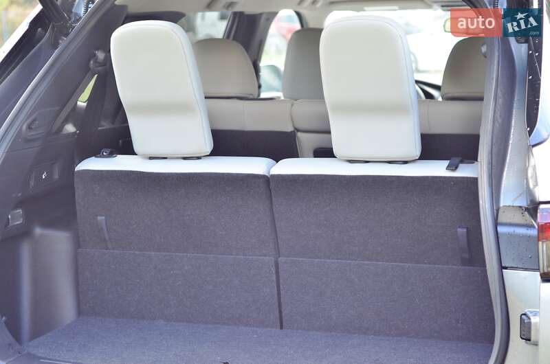 Позашляховик / Кросовер Mitsubishi Outlander 2023 в Києві