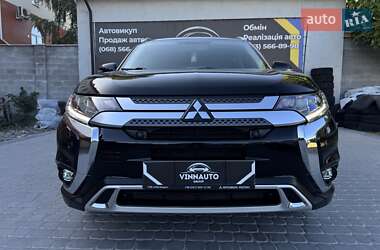 Внедорожник / Кроссовер Mitsubishi Outlander 2021 в 