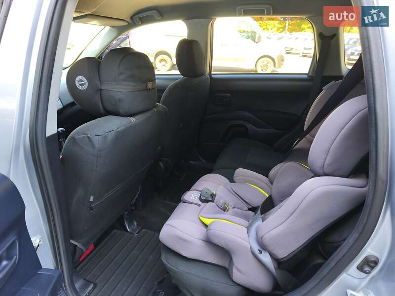 Позашляховик / Кросовер Mitsubishi Outlander 2010 в Дніпрі
