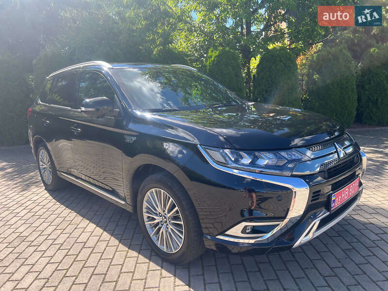 Позашляховик / Кросовер Mitsubishi Outlander 2020 в Львові фото 2 Позашляховик / Кросовер Mitsubishi Outlander 2020 в Львові