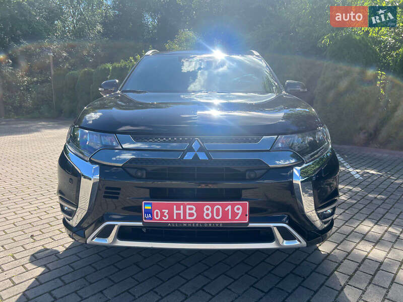 Позашляховик / Кросовер Mitsubishi Outlander 2020 в Львові фото 9 Позашляховик / Кросовер Mitsubishi Outlander 2020 в Львові