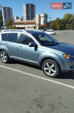 Внедорожник / Кроссовер Mitsubishi Outlander 2008 в 