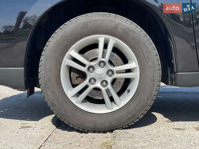 Внедорожник / Кроссовер Mitsubishi Outlander 2013 в Ужгороде