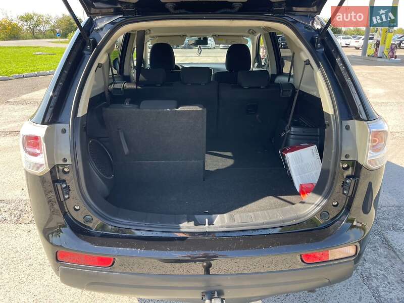 Внедорожник / Кроссовер Mitsubishi Outlander 2013 в Ужгороде