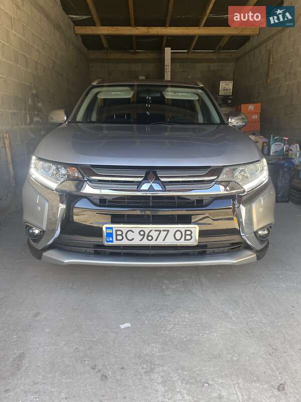 Внедорожник / Кроссовер Mitsubishi Outlander 2018 в Львове фото 5 Внедорожник / Кроссовер Mitsubishi Outlander 2018 в Львове