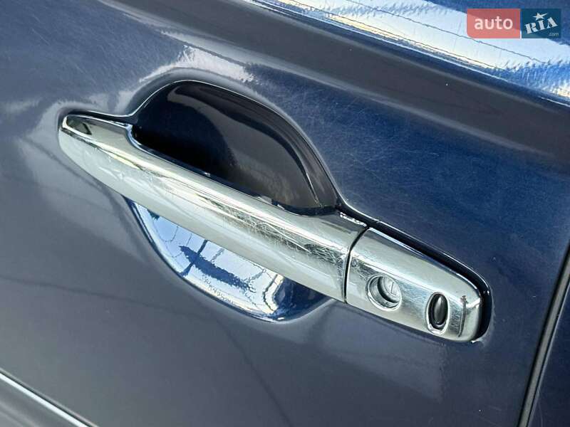 Позашляховик / Кросовер Mitsubishi Outlander 2016 в Одесі