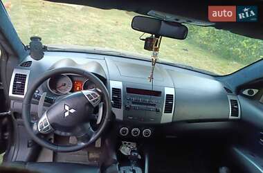 Внедорожник / Кроссовер Mitsubishi Outlander 2008 в 