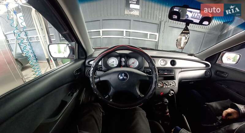 Позашляховик / Кросовер Mitsubishi Outlander 2003 в Хотині фото 3 Позашляховик / Кросовер Mitsubishi Outlander 2003 в Хотині