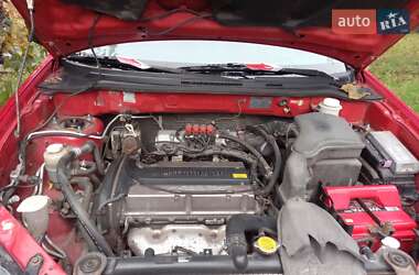Внедорожник / Кроссовер Mitsubishi Outlander 2003 в 