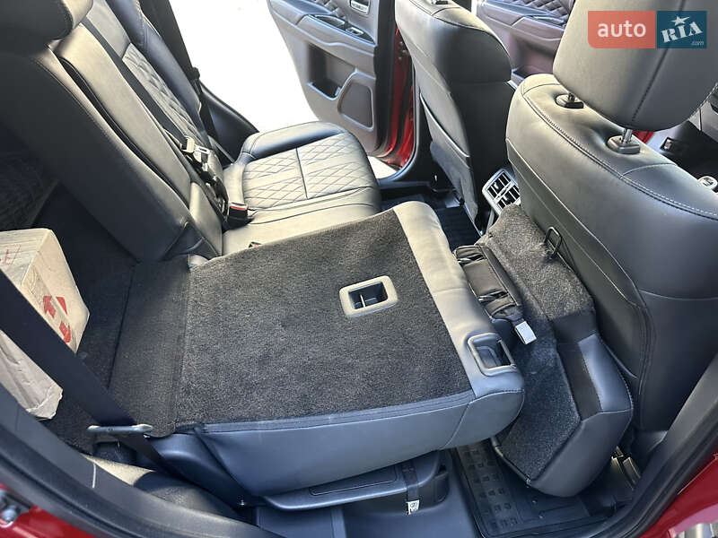 Внедорожник / Кроссовер Mitsubishi Outlander 2021 в Львове