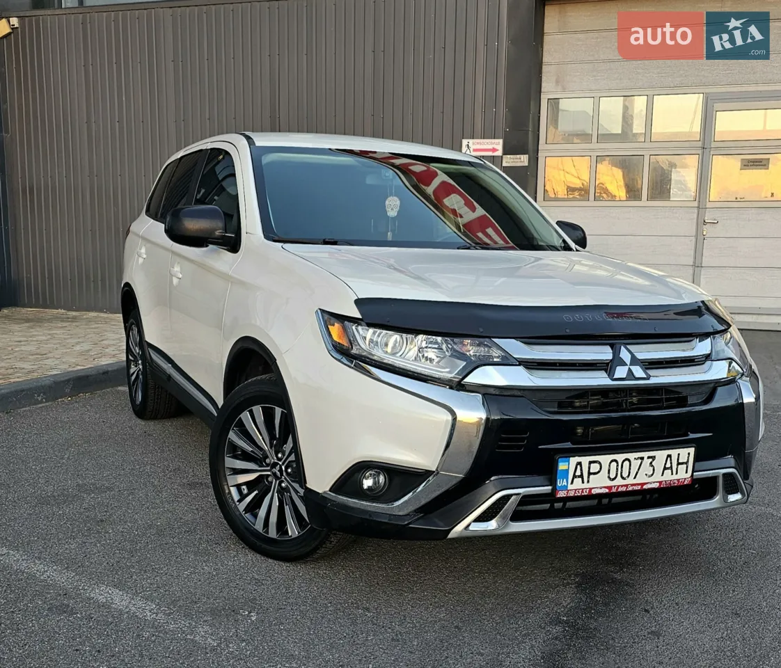 2020 Mitsubishi Outlander - мініатюра 13