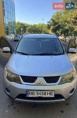 Внедорожник / Кроссовер Mitsubishi Outlander 2008 в Николаеве